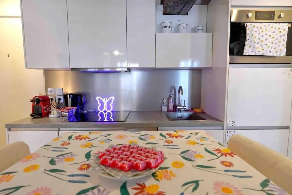 פריז Modern Designed Apartment@ Beaubourg צרפת